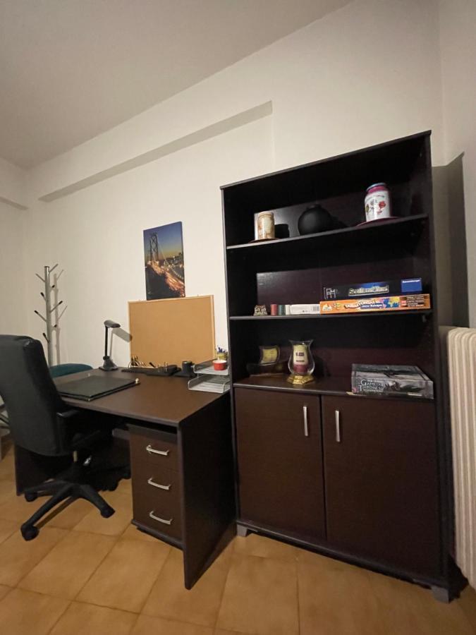 Karras' Home 沃洛斯 外观 照片